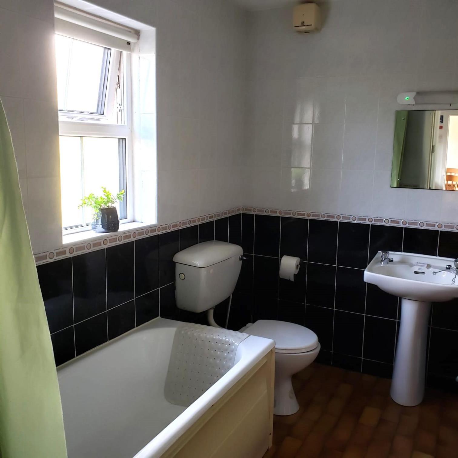 Daffodil Cottage 2 Bedroom Louisburgh Exterior foto